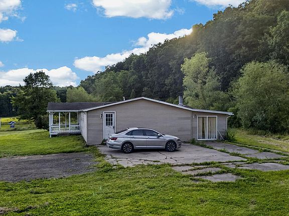 3rd image of 297 Norris Rd