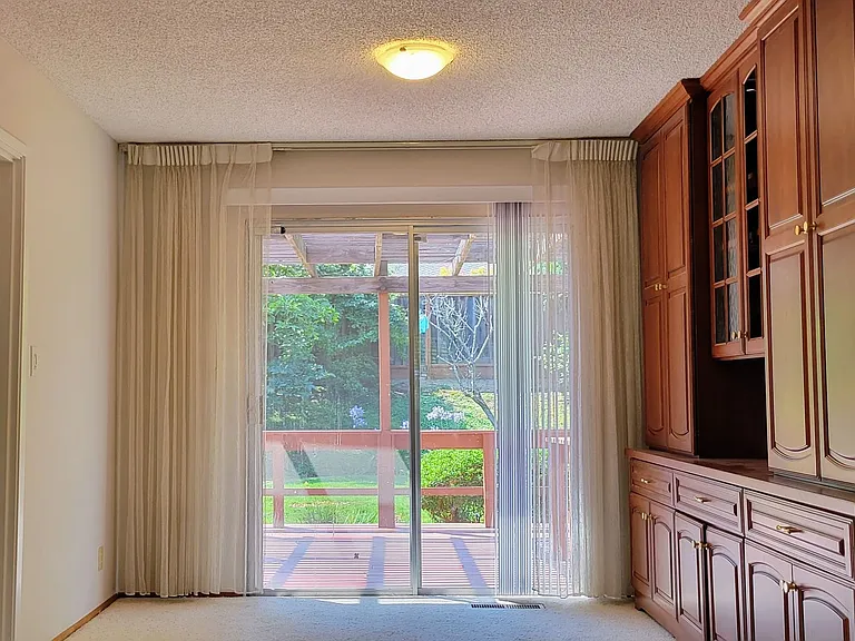 21940 Rucker Dr — Photo 3