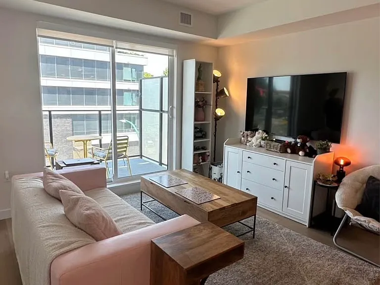 1960 Macdonald St #316 — Photo 15