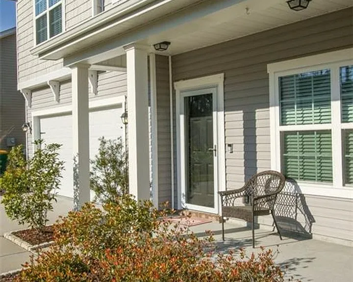 120 Richmond Walk Dr — Photo 2