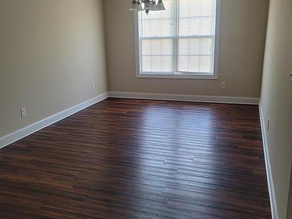 4th image of 2524B Brookville Dr
