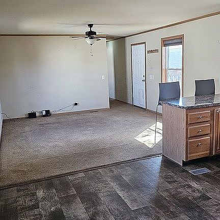 5th image of 1272 W Lyon St Space 23