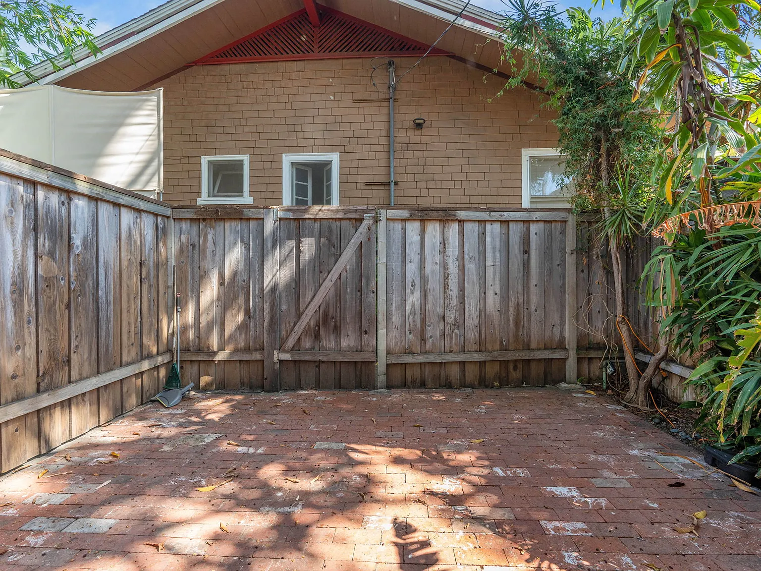 7616 Norton Avenue - 7618 #2 — Photo 3