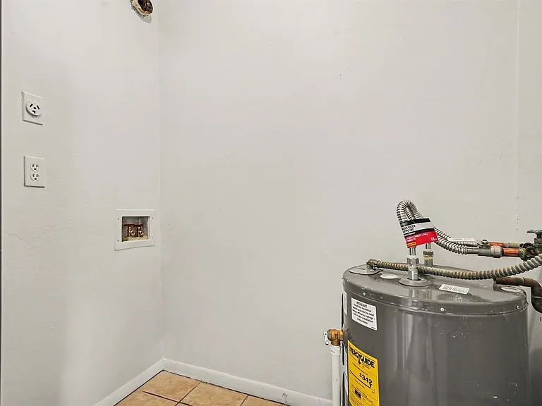 2181 Agora Cir SE — Photo 17