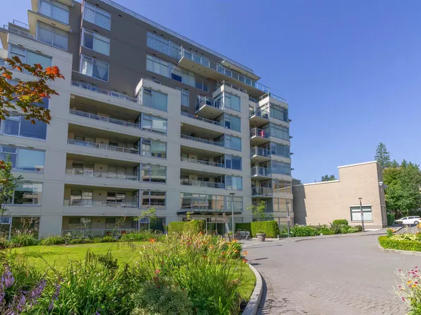 9298 University Cres #303, Burnaby, BC V5A 4X8