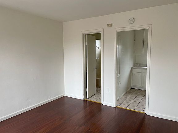 4th image of 1912-1914 Whittier Blvd #1914B