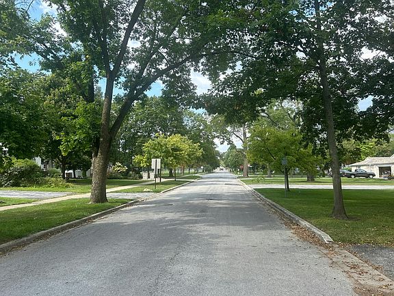 5th image of 1121 Brassie Ave