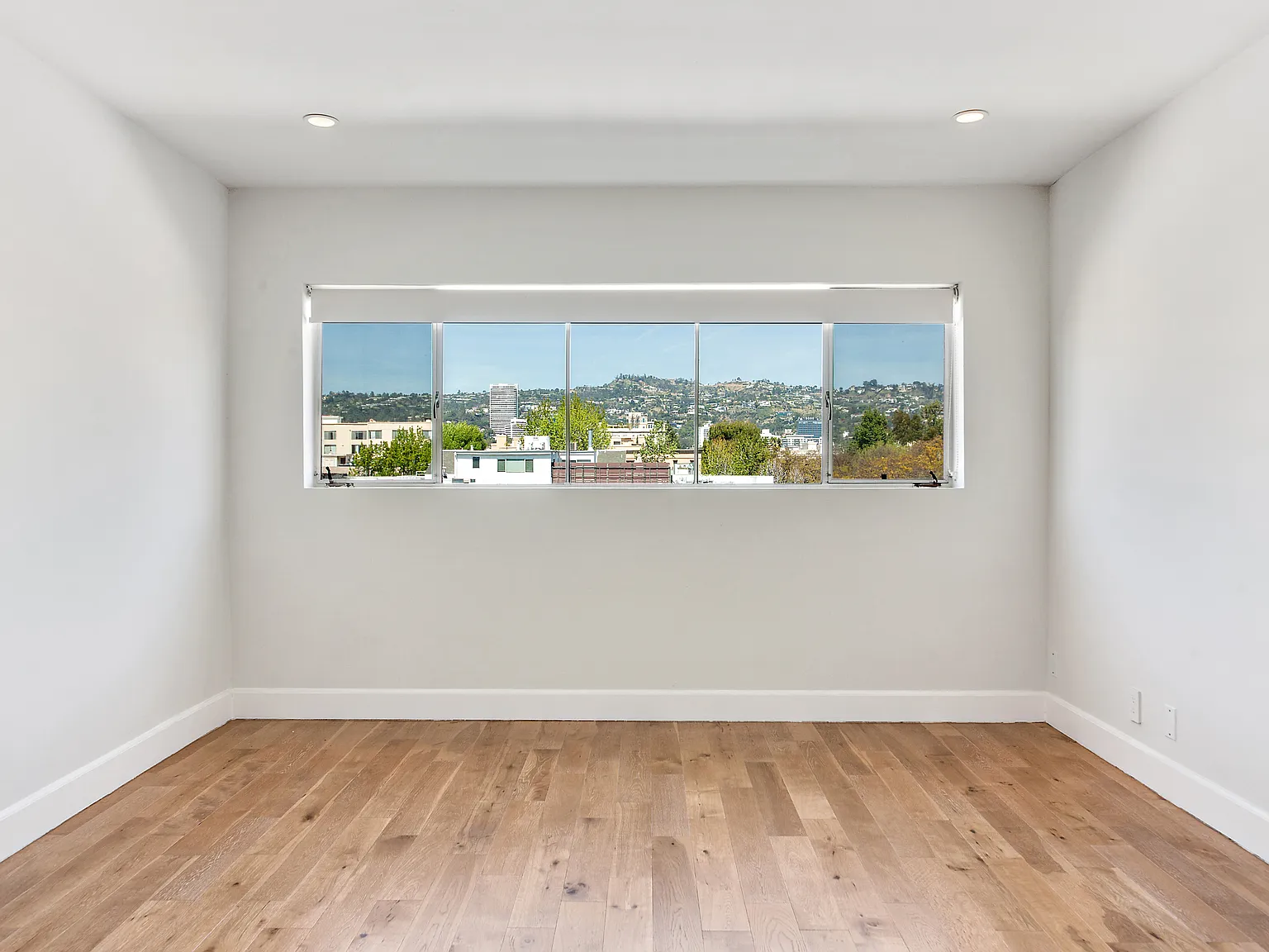 Oakhurst Moderne — Photo 4