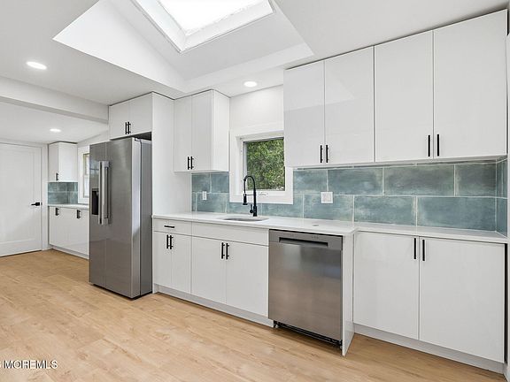 3rd image of 23 Mathiasen Place #23