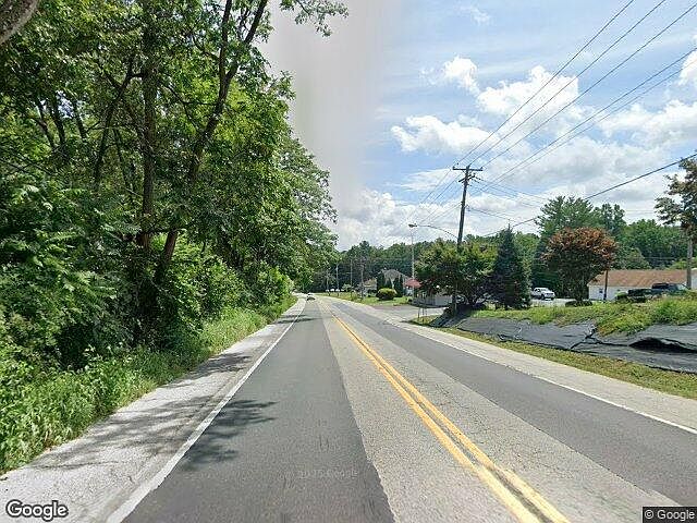 Exterior Neighborhood (street photo)