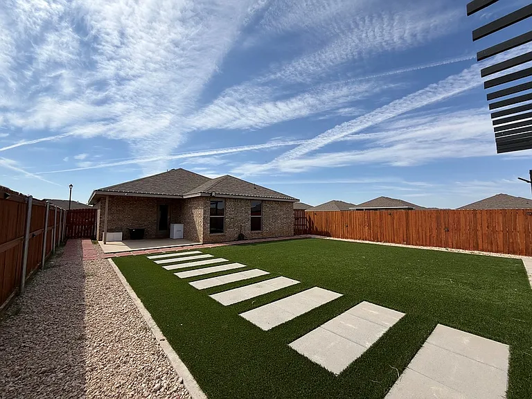 2122 Marfa Ln — Photo 18