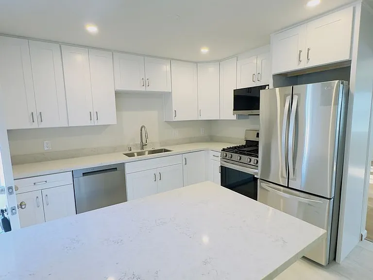 3390 Monroe Street — Photo 2