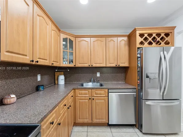 7700 Camino Real #D-202, Miami, FL 33143