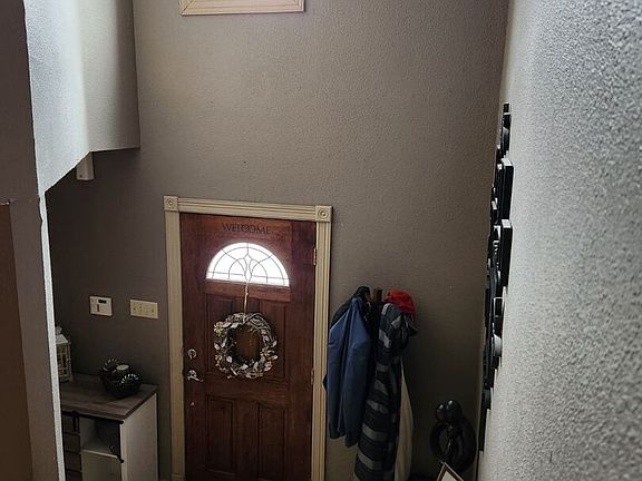 3rd image of 16043 WALNUT CREEK DR