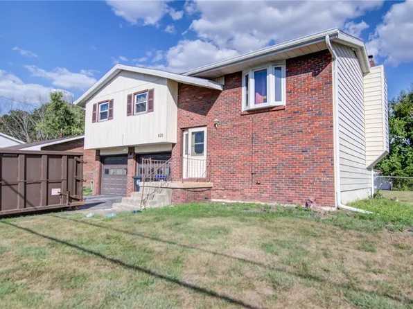 820 Kirk Dr, Mt Zion, IL 62549
