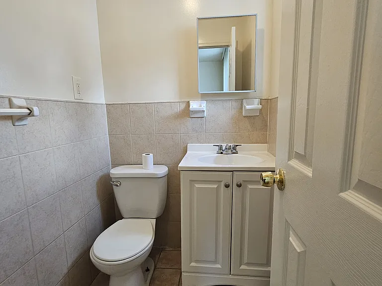 1167 Willmohr St #2F — Photo 3