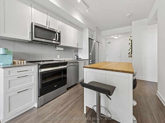 5th image of 681 Yonge St #328