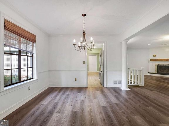 5th image of 4729 Mockernut Ct SW