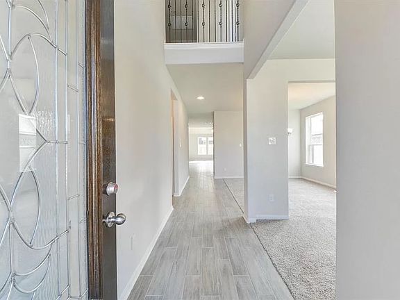 2nd image of 1000 Cypresswood Dr
