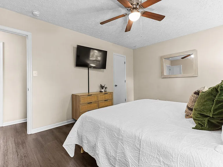 1100 Kenwood Dr — Photo 21