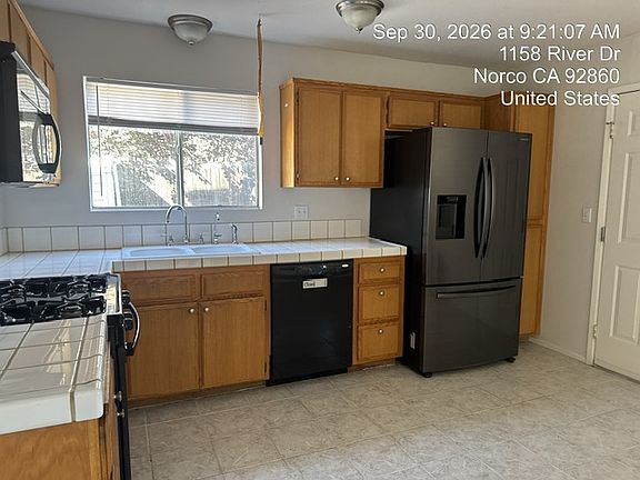 4th image of 1158 River Dr
