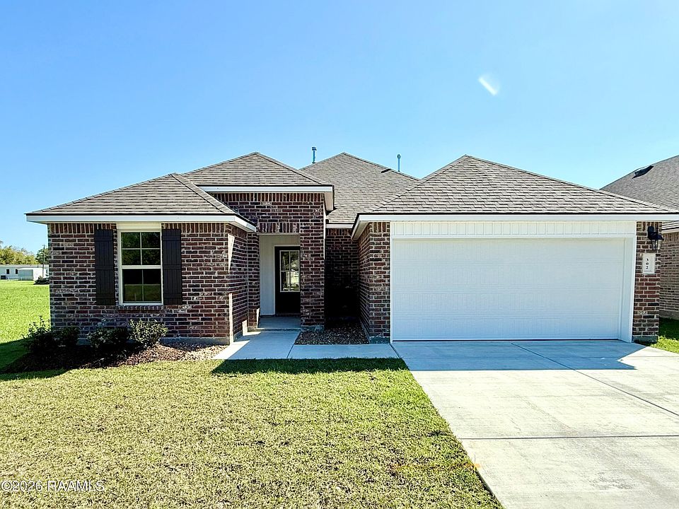 1st image of 302 Oak Heights Dr