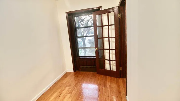 Rented by Space Real Estate | media 12