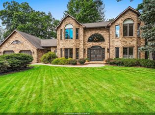 120 Garden Gate Ct, Green Bay, WI 54313