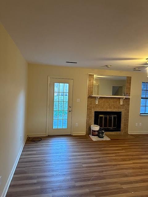 1st image of 404 Amanda Cir #404