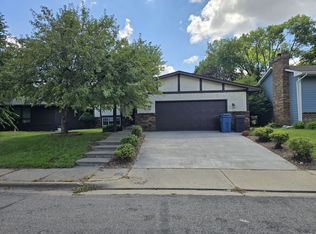 88 Ramsey Cir NE, Minneapolis, MN 55413