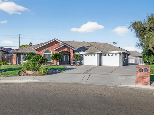 3013 Hillcrest Ct, Madera, CA 93637