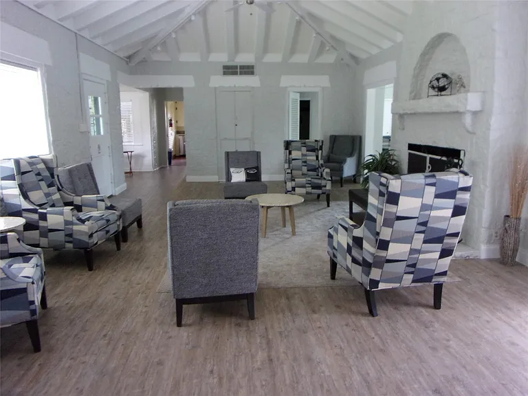 2908 Shady Lake Cir — Photo 31