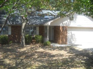 3903 W Olive St, Rogers, AR 72756
