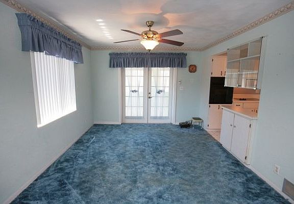 3rd image of 49 Plaza Dr