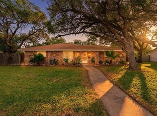 1638 W Palm Dr, Aransas Pass, TX 78336