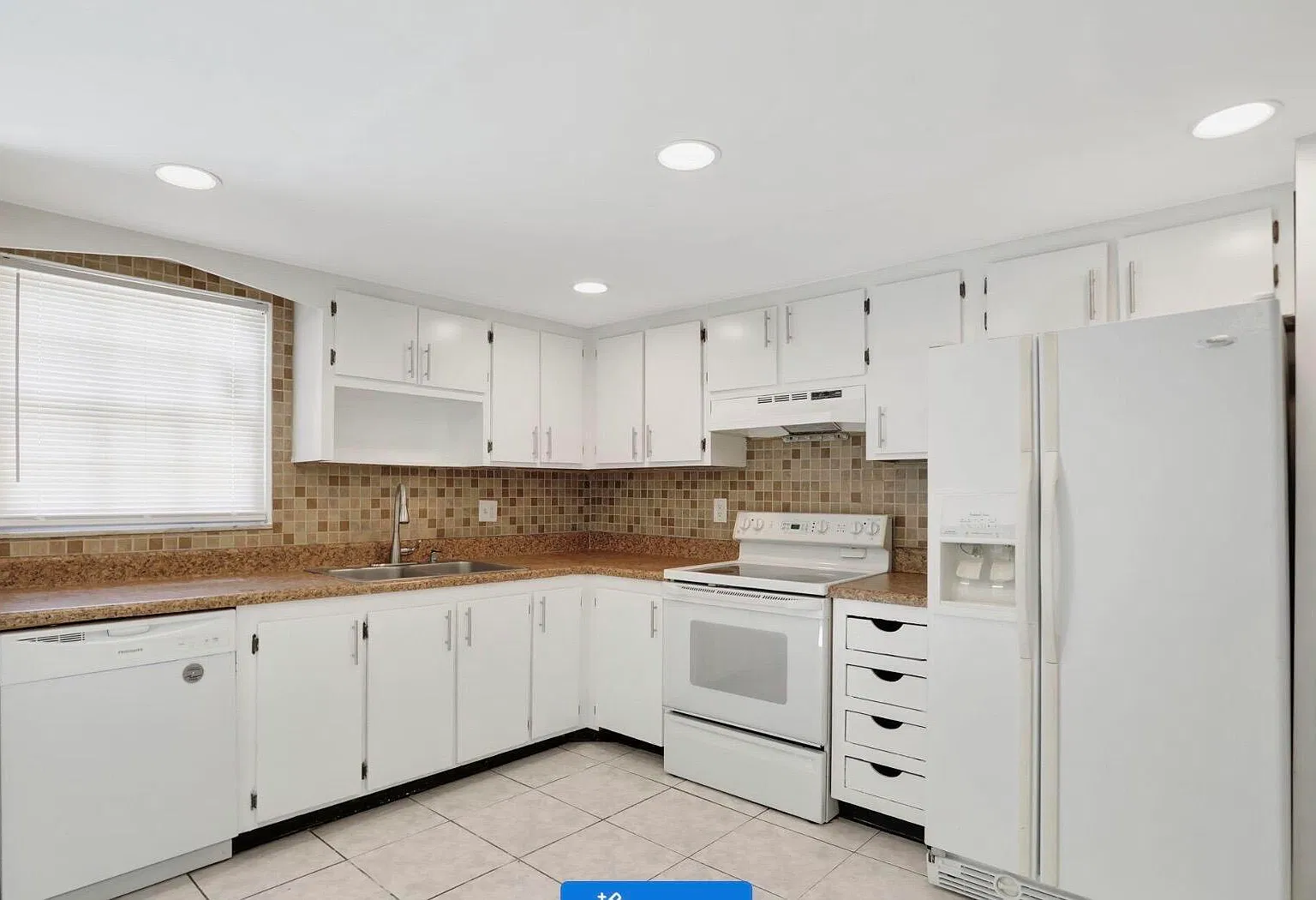 3 bed, 2.5 bath, 1500 sqft, $2,600 — Photo 2