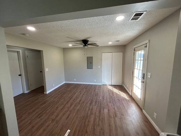 (undisclosed Address)