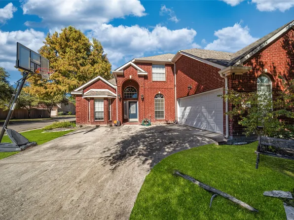 8001 Saint Fillans Ln, Rowlett, TX 75089