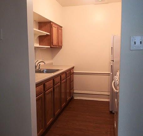 5th image of 5031 Race St