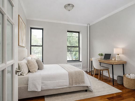 4th image of 1590 Lexington Ave #4