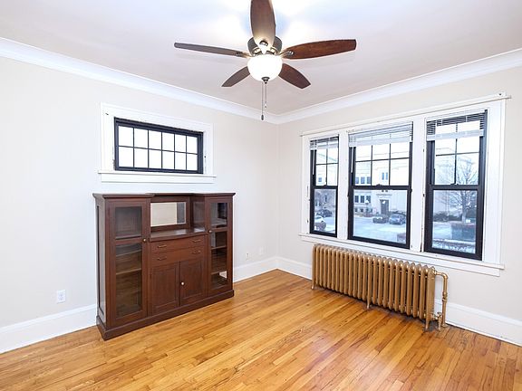 4th image of 1594 Dayton Ave APT 3