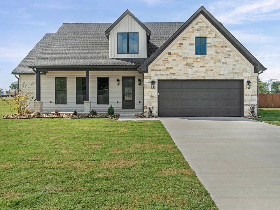 1st image of 1913 Lakeview Dr