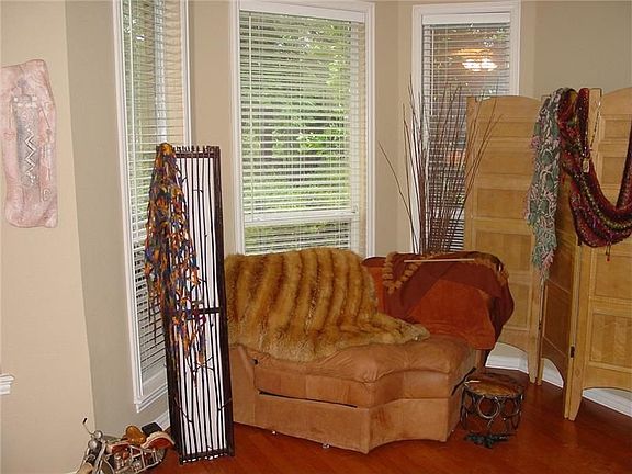 Master Bed Sitting Area