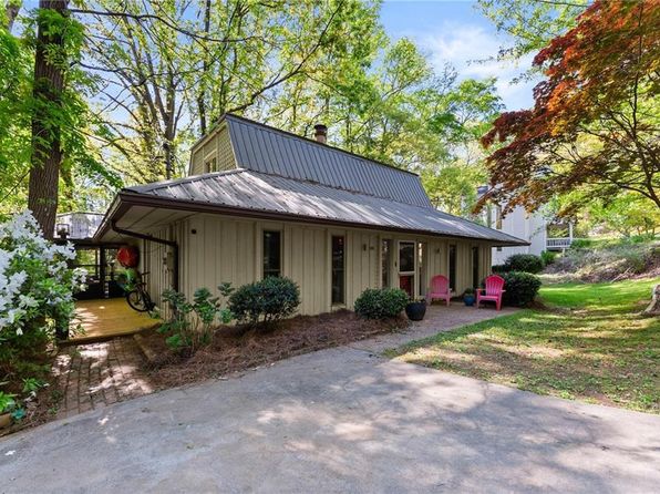 652 Wilshire Pl, Gainesville, GA 30501