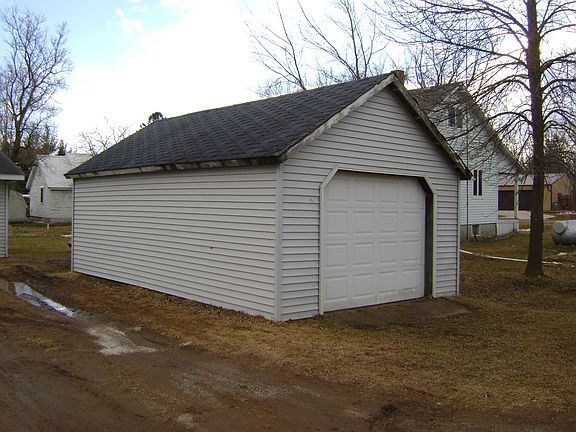 3rd image of 8938 168th Ave NE