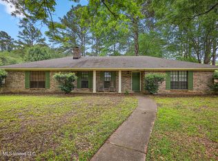 548 Vineland Dr, Jackson, MS 39212
