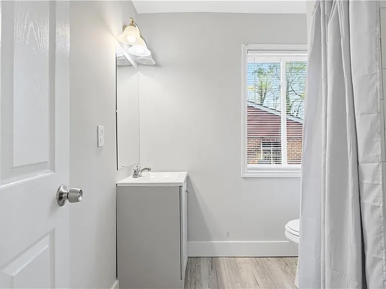 1735 Carter Ave — Photo 24