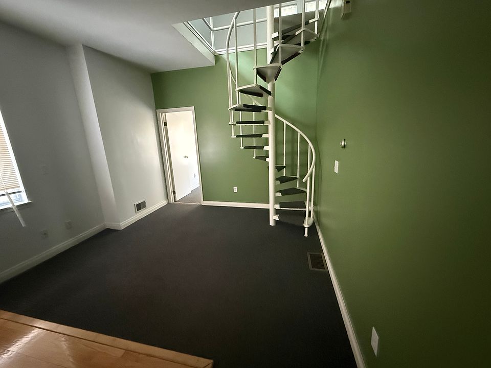 1st image of 735 Ashland Ave #Uf