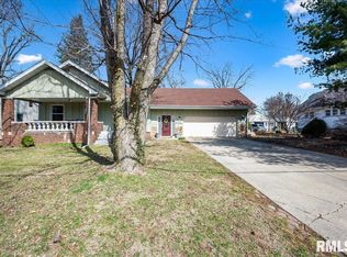 2415 W Ayres Ave, West Peoria, IL