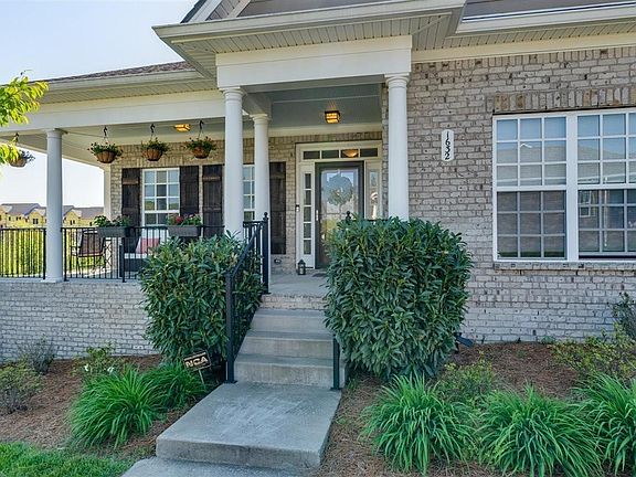 2nd image of 1632 Carson Meadows Ln